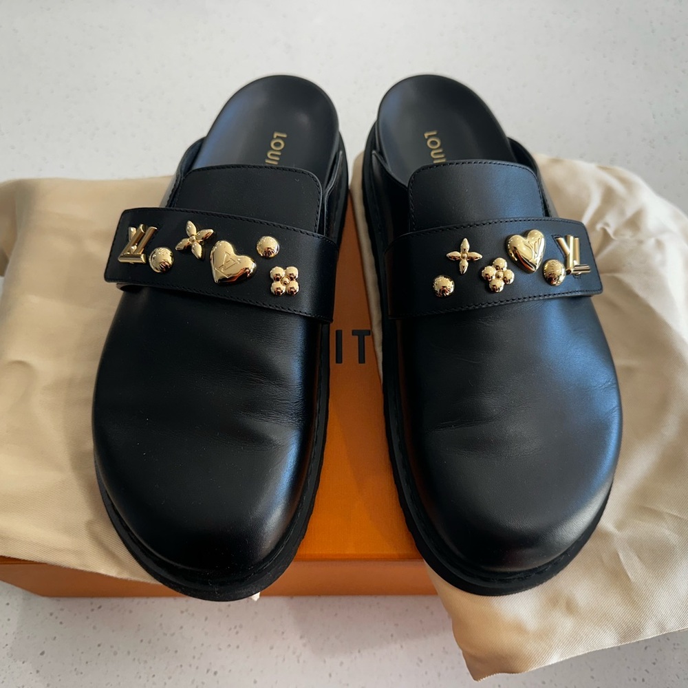 Louis Vuitton  Cozy Flat Comfort Clog size 40 worn once